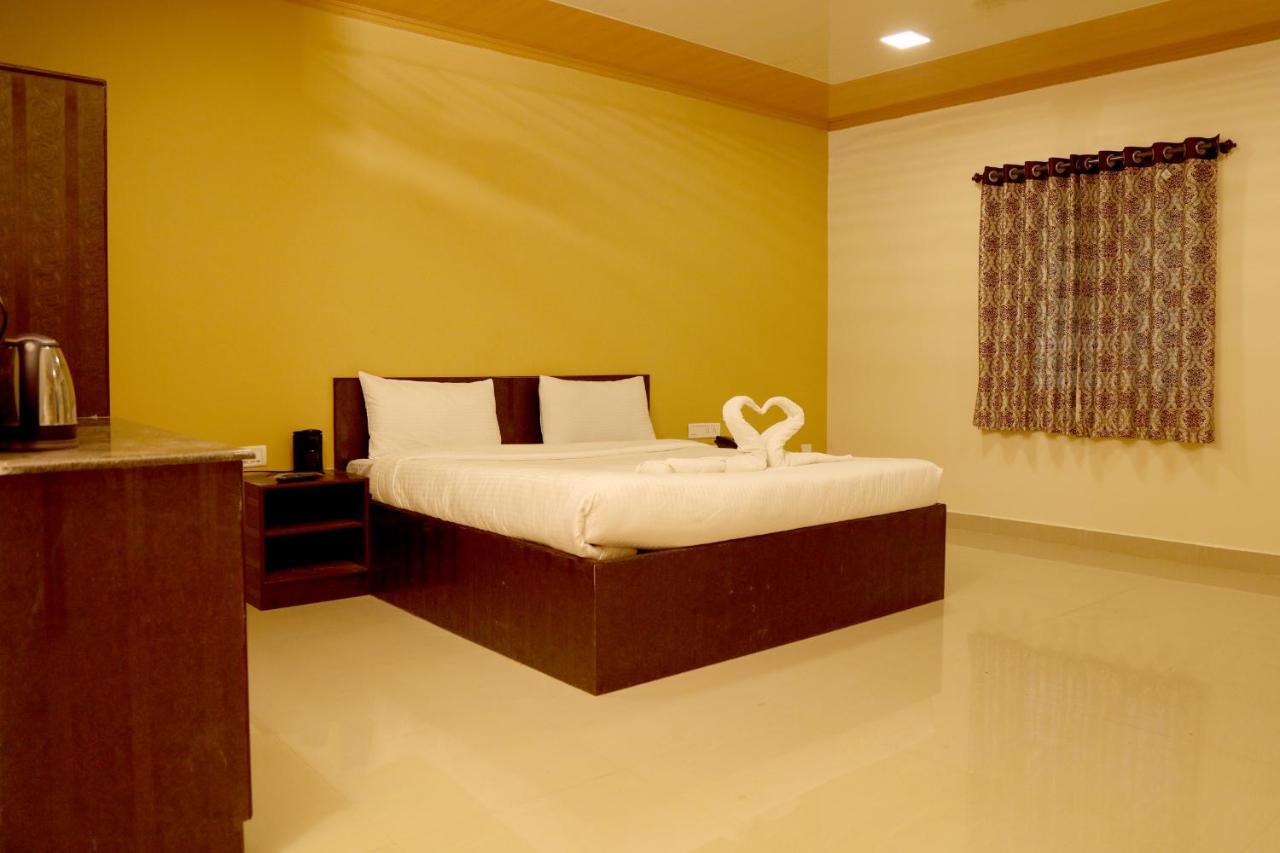 Pollāchi Royal Nature Resort المظهر الخارجي الصورة
